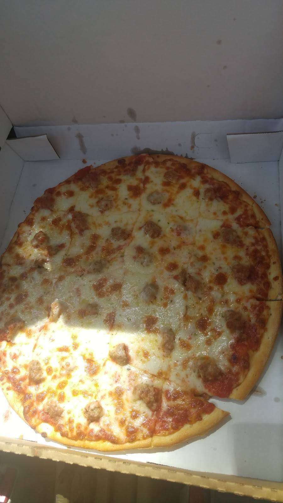 Vinnys Pizza and Wings | restaurant | 221 W Lincoln Hwy, DeKalb, IL 60115, USA | 8157876200 OR +1 815-787-6200