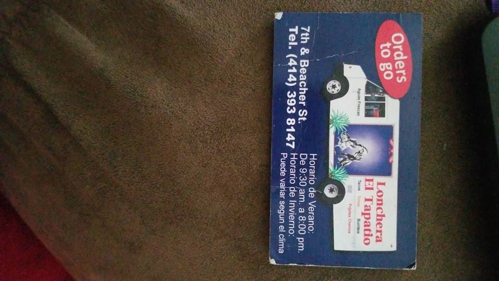 Lonchera "El Tapatio" | restaurant | 2102 S 7th St, Milwaukee, WI 53215, USA | 4143938147 OR +1 414-393-8147