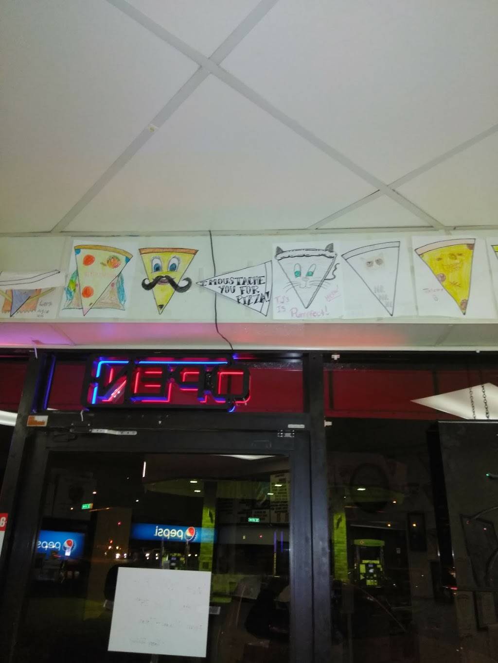 TJs Pizza & Wings | restaurant | 5555 E Bell Rd # 14, Scottsdale, AZ 85254, USA | 6024826718 OR +1 602-482-6718