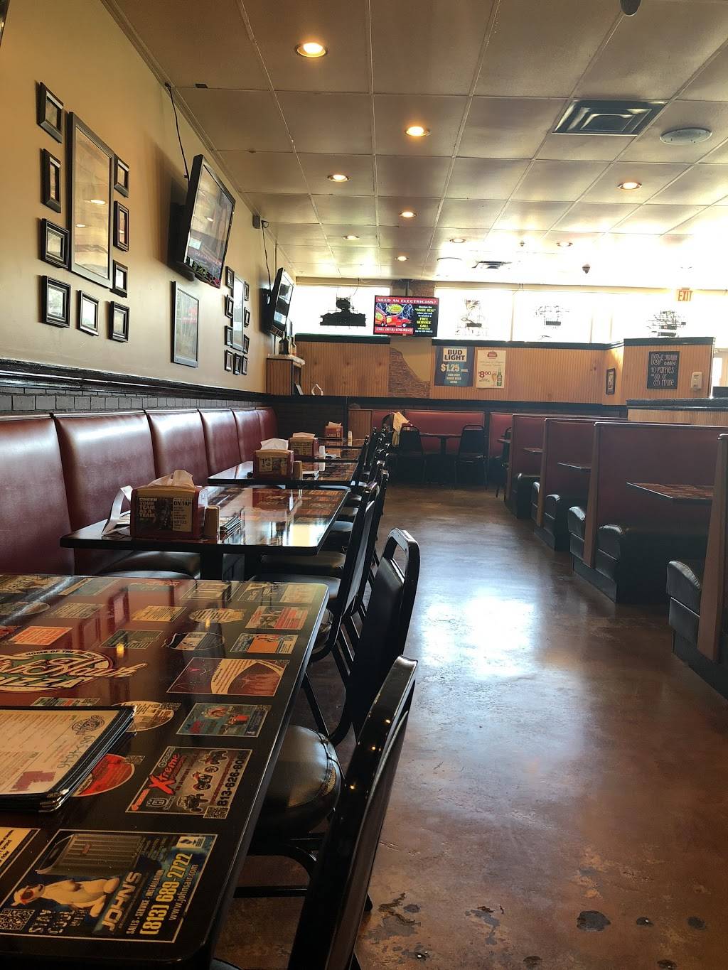 Fishhawk Pizza | meal takeaway | 15260 Fishhawk Blvd, Lithia, FL 33547, USA | 8136854646 OR +1 813-685-4646