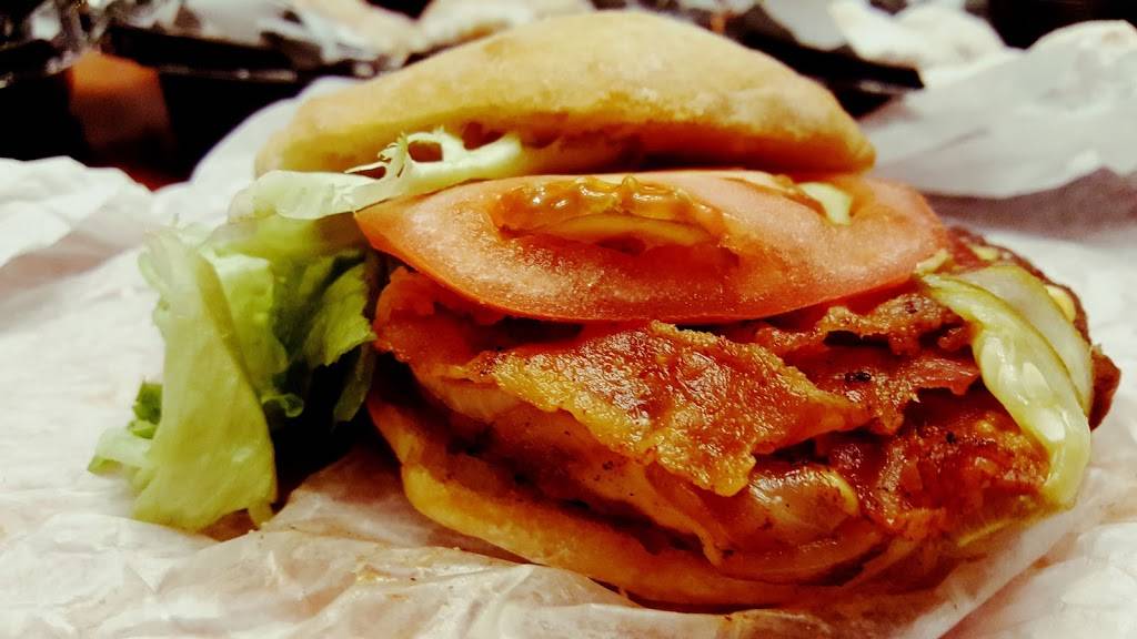 11/11 Burgers & Fries | restaurant | 3818 E Court St, Flint, MI 48506, USA | 8103771111 OR +1 810-377-1111