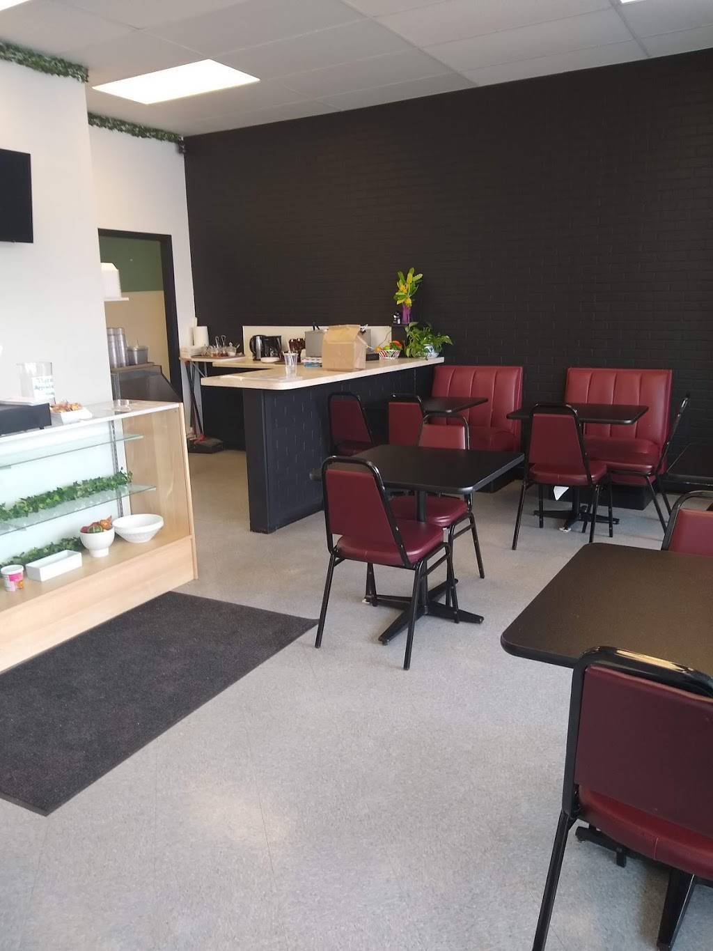 Simple Thai | restaurant | 3245 W Walton Blvd, Waterford Twp, MI 48329, USA | 2485997056 OR +1 248-599-7056