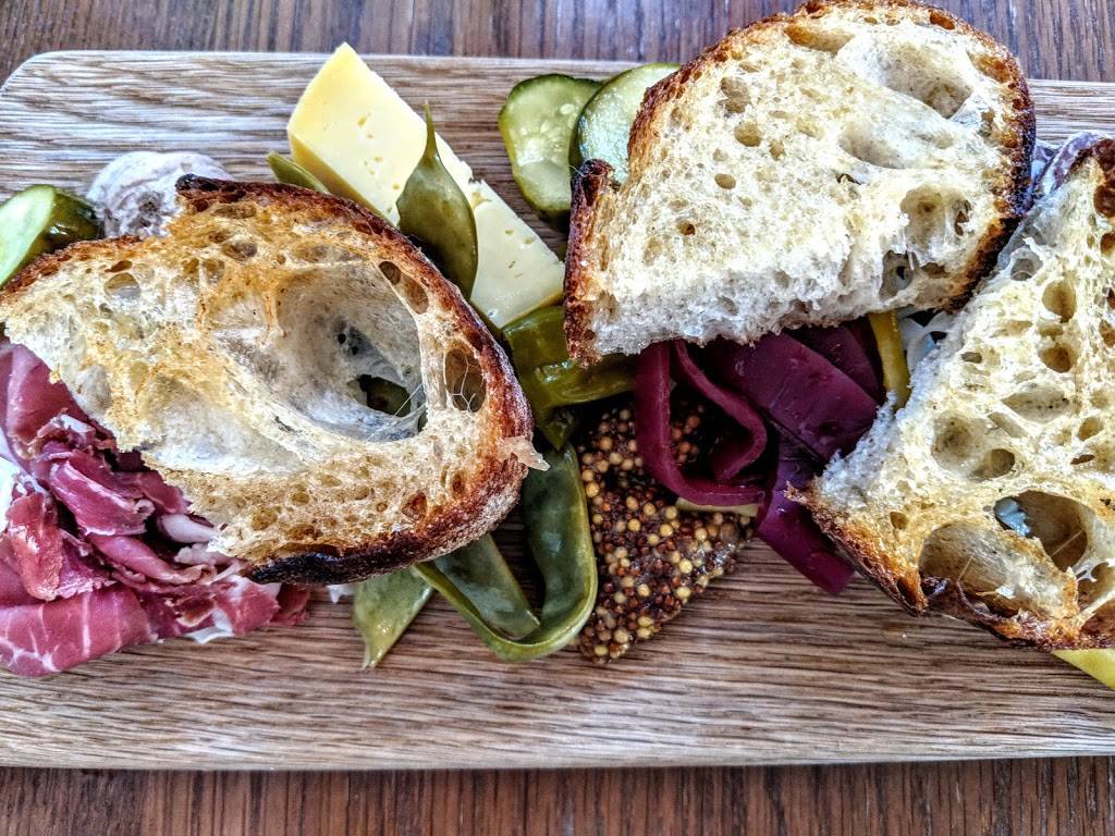 The Anchorage | restaurant | 586 Perry Ave, Greenville, SC 29611, USA | 8642193082 OR +1 864-219-3082