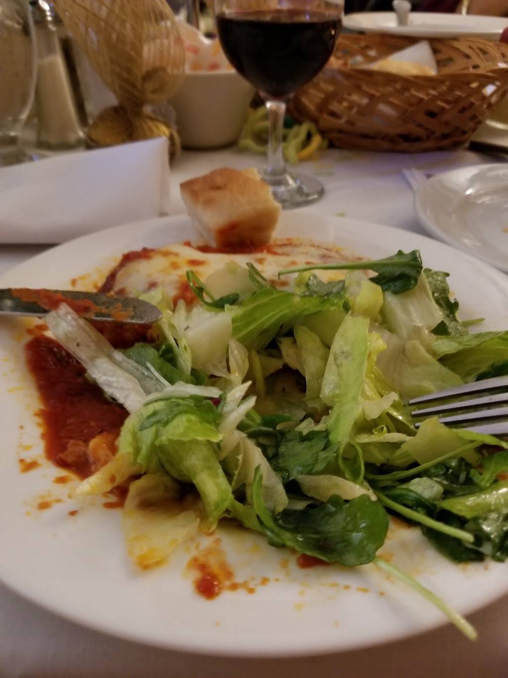 Filomenas | restaurant | 1039 Hempstead Turnpike, Franklin Square, NY 11010, USA | 5164374919 OR +1 516-437-4919