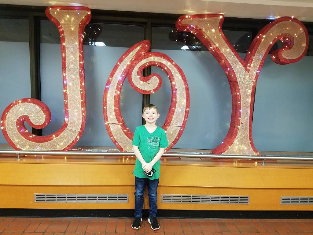 Chick-fil-A | restaurant | 403 N 13th St, Virginia Commonwealth University, Campus, Richmond, VA 23298, USA | 8049712347 OR +1 804-971-2347