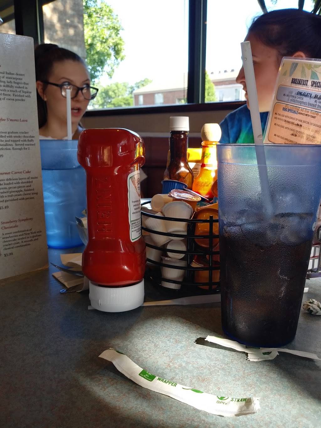 Great Lakes Family Dining | restaurant | 36830 Harper Ave, Clinton Twp, MI 48035, USA | 5867929950 OR +1 586-792-9950