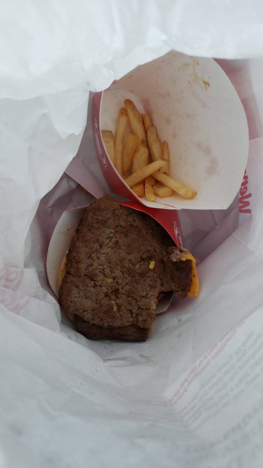 Wendys | restaurant | 11 N Harlem Ave, Oak Park, IL 60302, USA | 7083832748 OR +1 708-383-2748