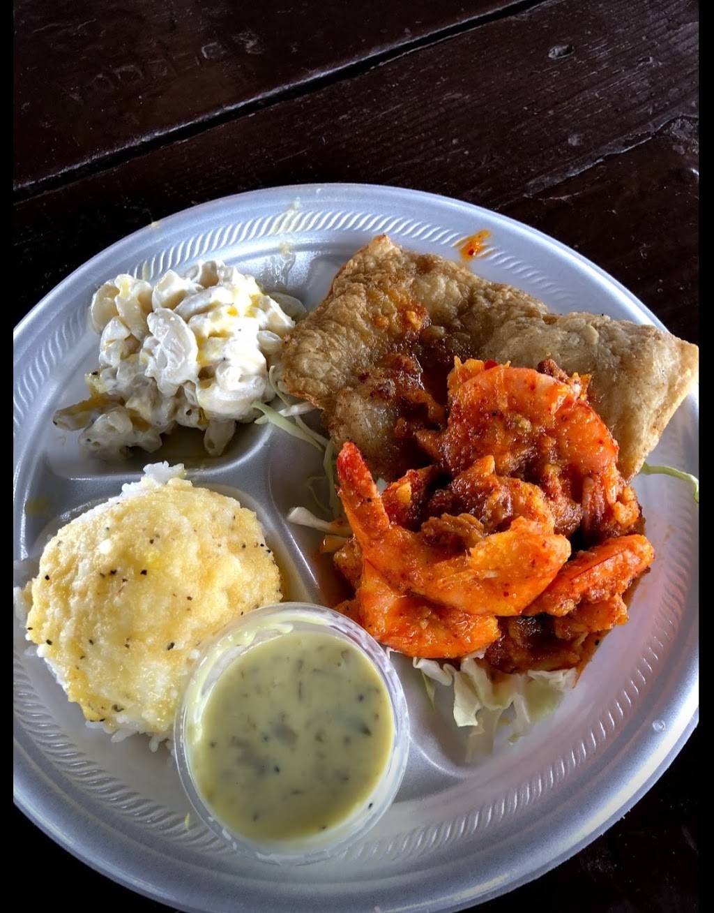 Famous Kahuku Shrimp | restaurant | 67-21 Waialua Beach Rd, Waialua, HI 96791, USA | 8083891173 OR +1 808-389-1173