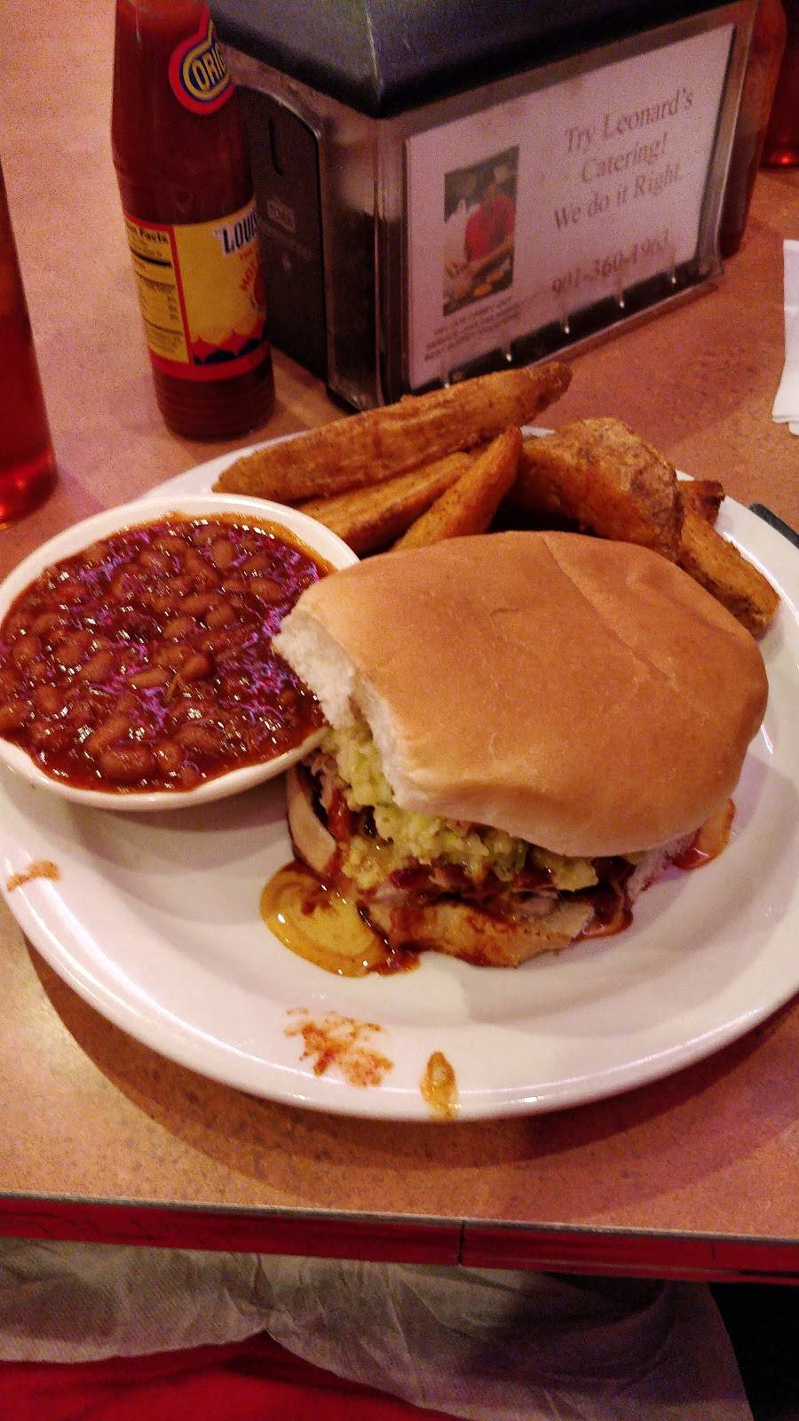 Leonards Pit Barbecue | restaurant | 5465 Fox Plaza Dr, Memphis, TN 38115, USA | 9013601963 OR +1 901-360-1963