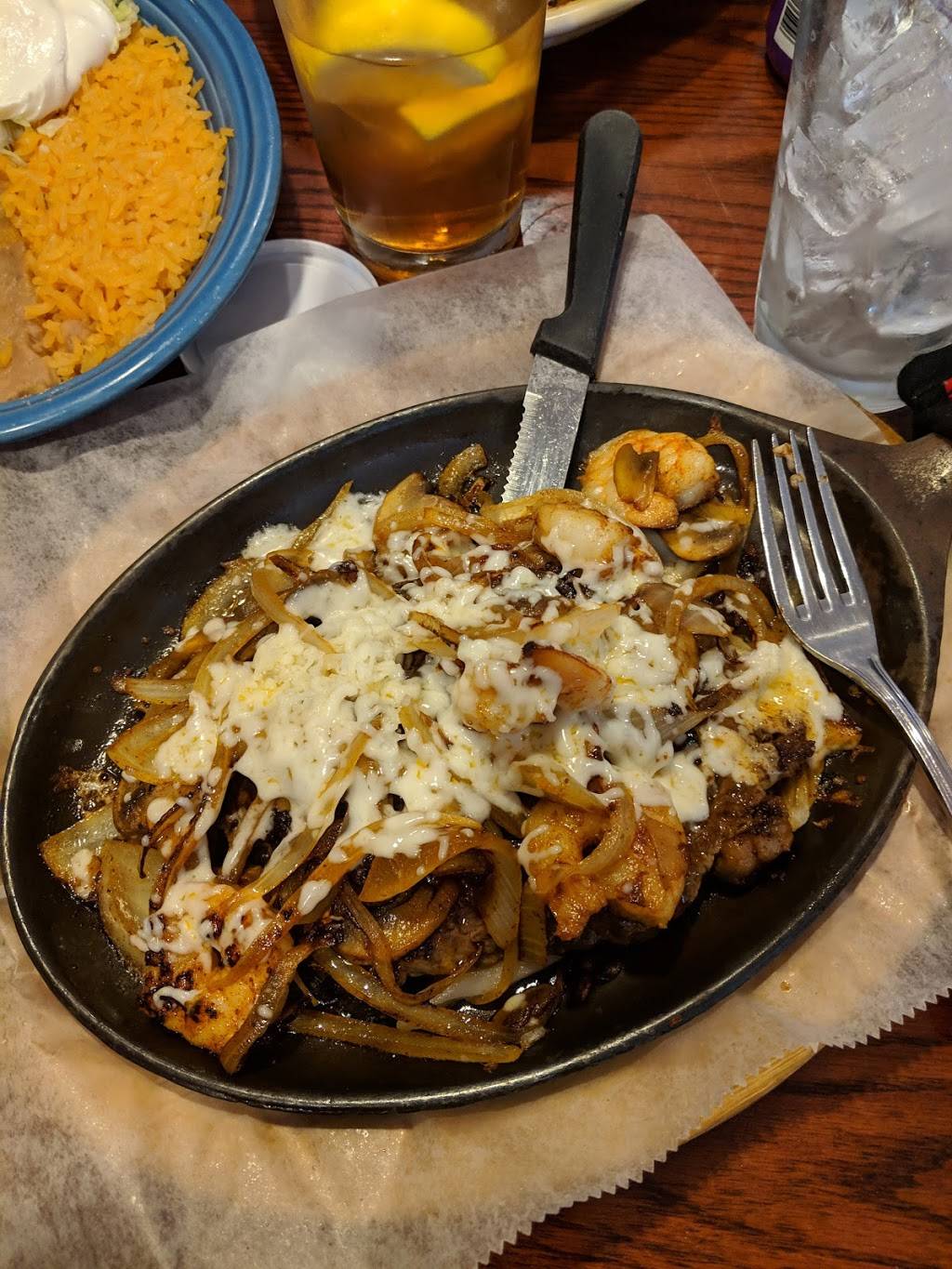 Jaliscos | restaurant | 2488 E State St, Salem, OH 44460, USA | 3303376983 OR +1 330-337-6983