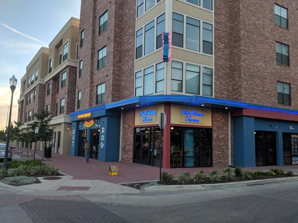 Dat Dog | restaurant | 101 Church Ave #1200, College Station, TX 77840, USA | 9797045257 OR +1 979-704-5257