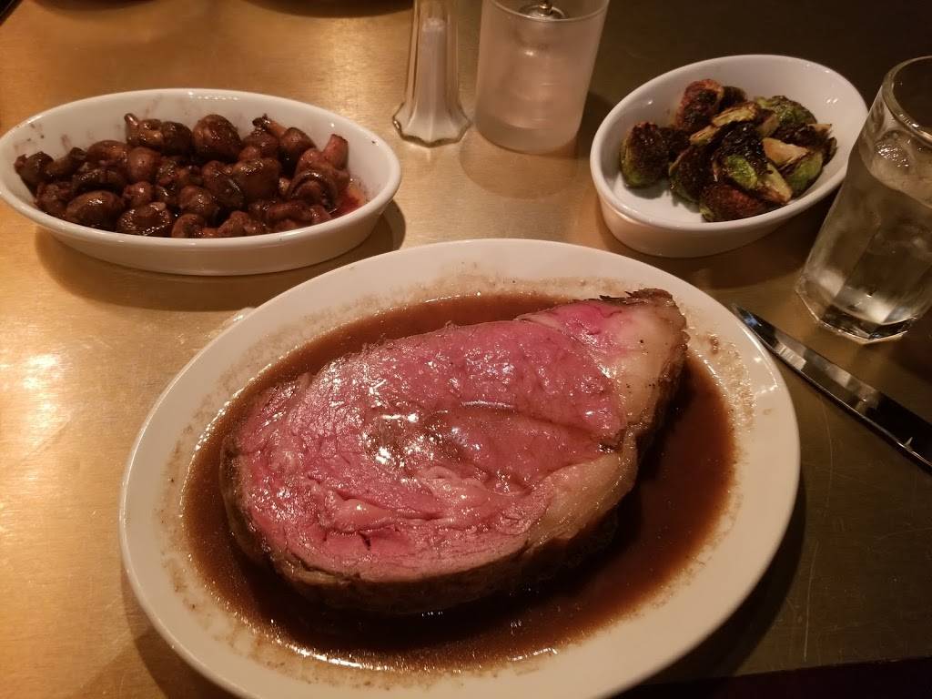 Sophies Steakhouse & Bar | restaurant | 272 Broadway St, South Haven, MI 49090, USA | 2696372121 OR +1 269-637-2121