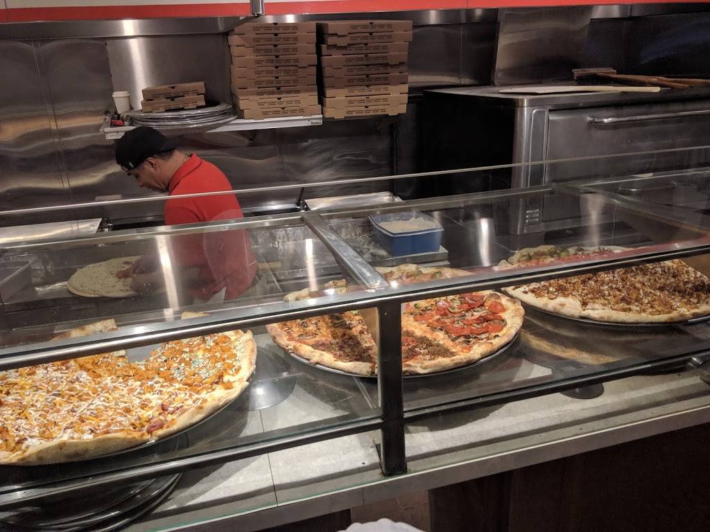 Pinocchio Pizzeria | restaurant | 122 Main St #3, Northampton, MA 01060, USA | 4135868275 OR +1 413-586-8275