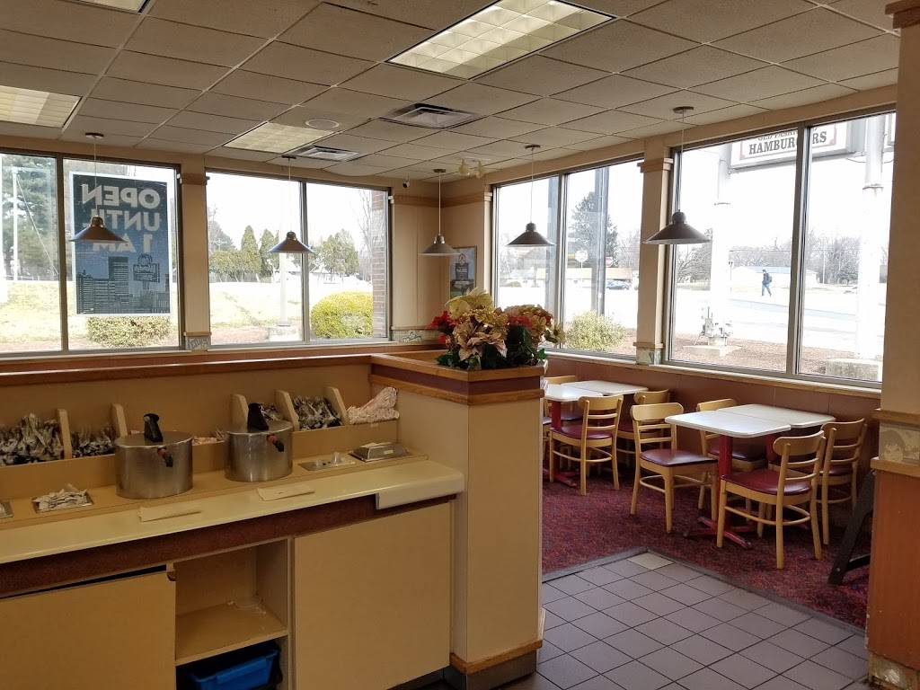 Wendys | restaurant | 30 Chestnut Hill Plaza, Newark, DE 19713, USA | 3023694245 OR +1 302-369-4245