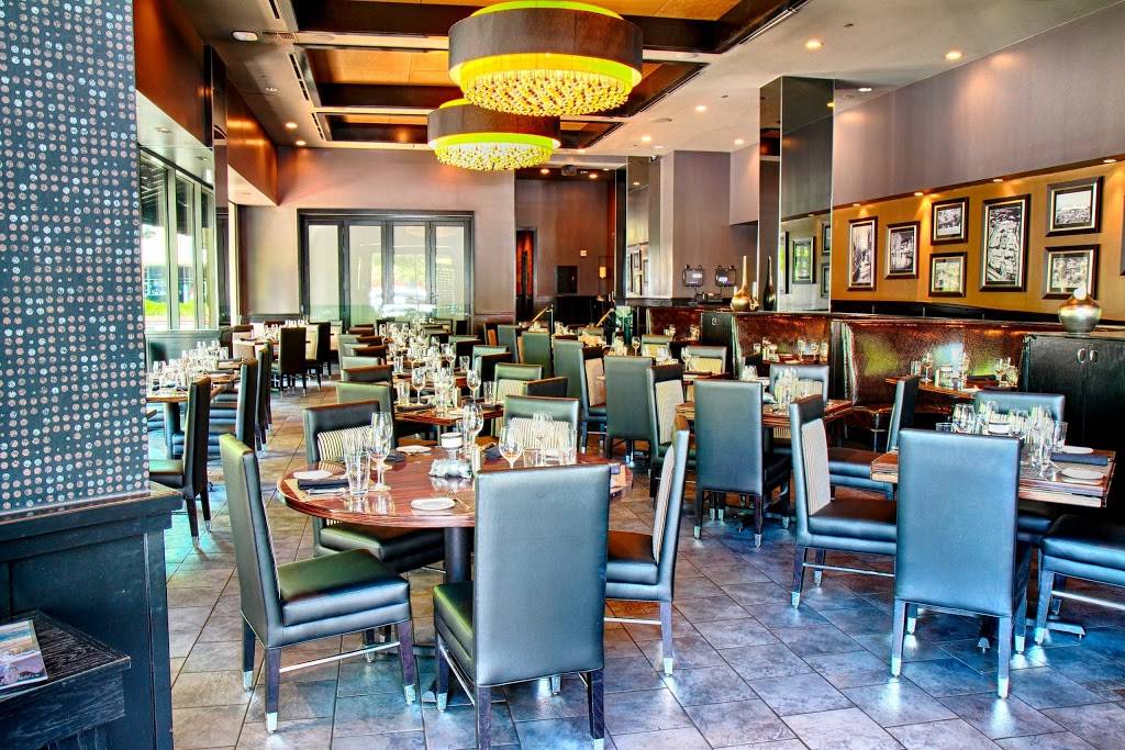 Mortons Grille | restaurant | 25 Waterway Ave, The Woodlands, TX 77380, USA | 8325850794 OR +1 832-585-0794