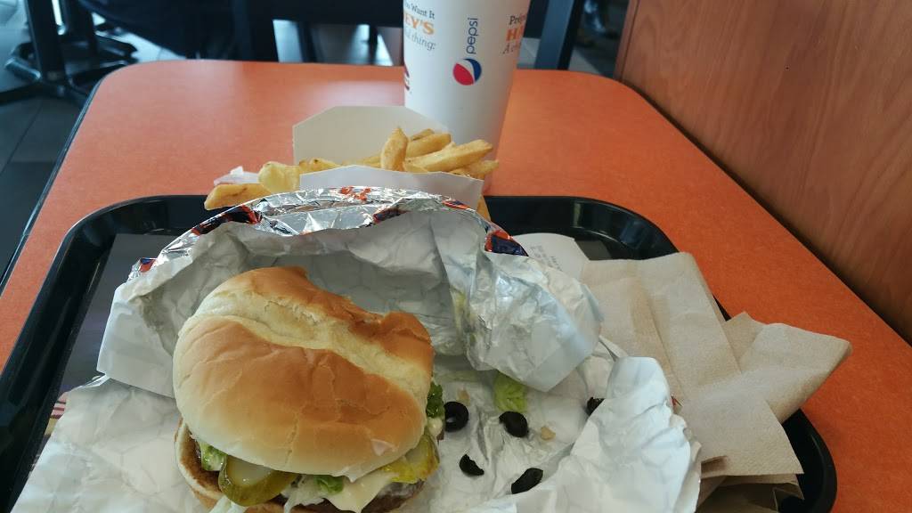 Harveys | restaurant | 5935 Rue Martineau, Saint-Hyacinthe, QC J2R 2H6, Canada | 4507964563 OR +1 450-796-4563