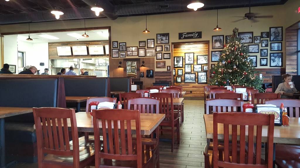 Moores Olde Tyme Barbeque Chicken & Seafood | restaurant | 2043 Central Park Dr, Winterville, NC 28590, USA | 2523534227 OR +1 252-353-4227