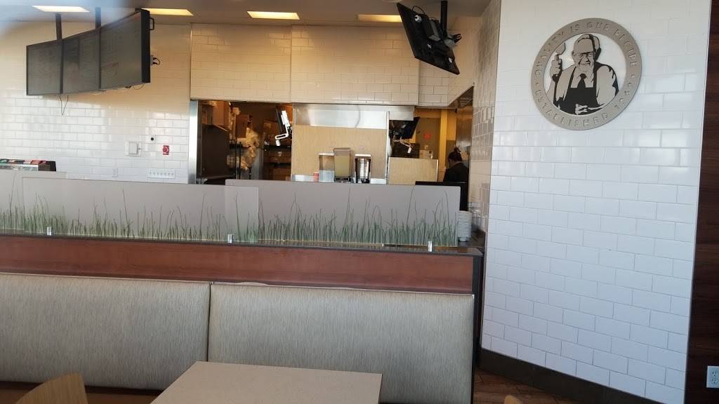 Wendys | restaurant | 7680 Peña Blvd, Denver, CO 80249, USA | 3033426899 OR +1 303-342-6899