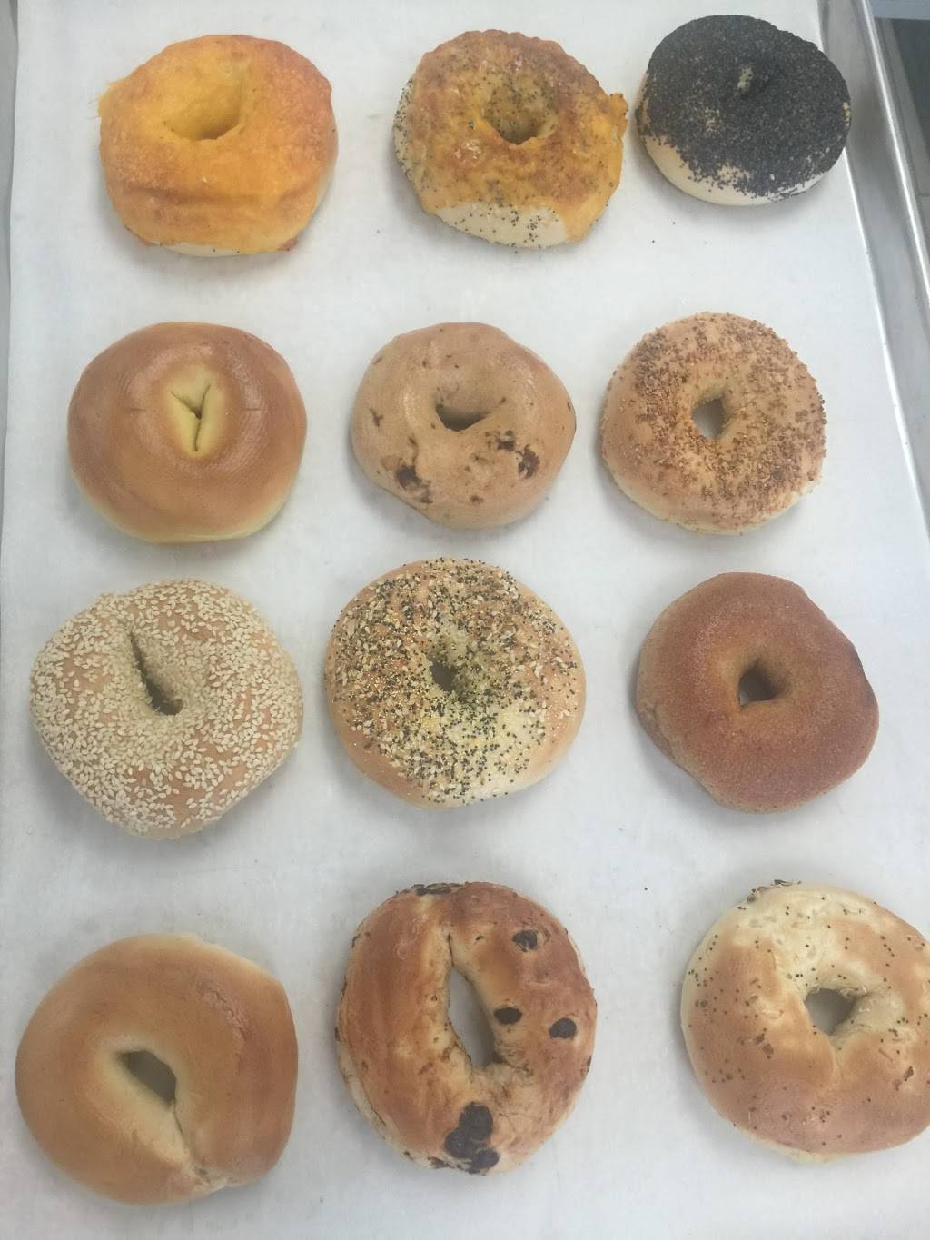 Royal Bagel Deli | meal takeaway | 2503 Royal Ave, Simi Valley, CA 93065, USA | 8055770737 OR +1 805-577-0737