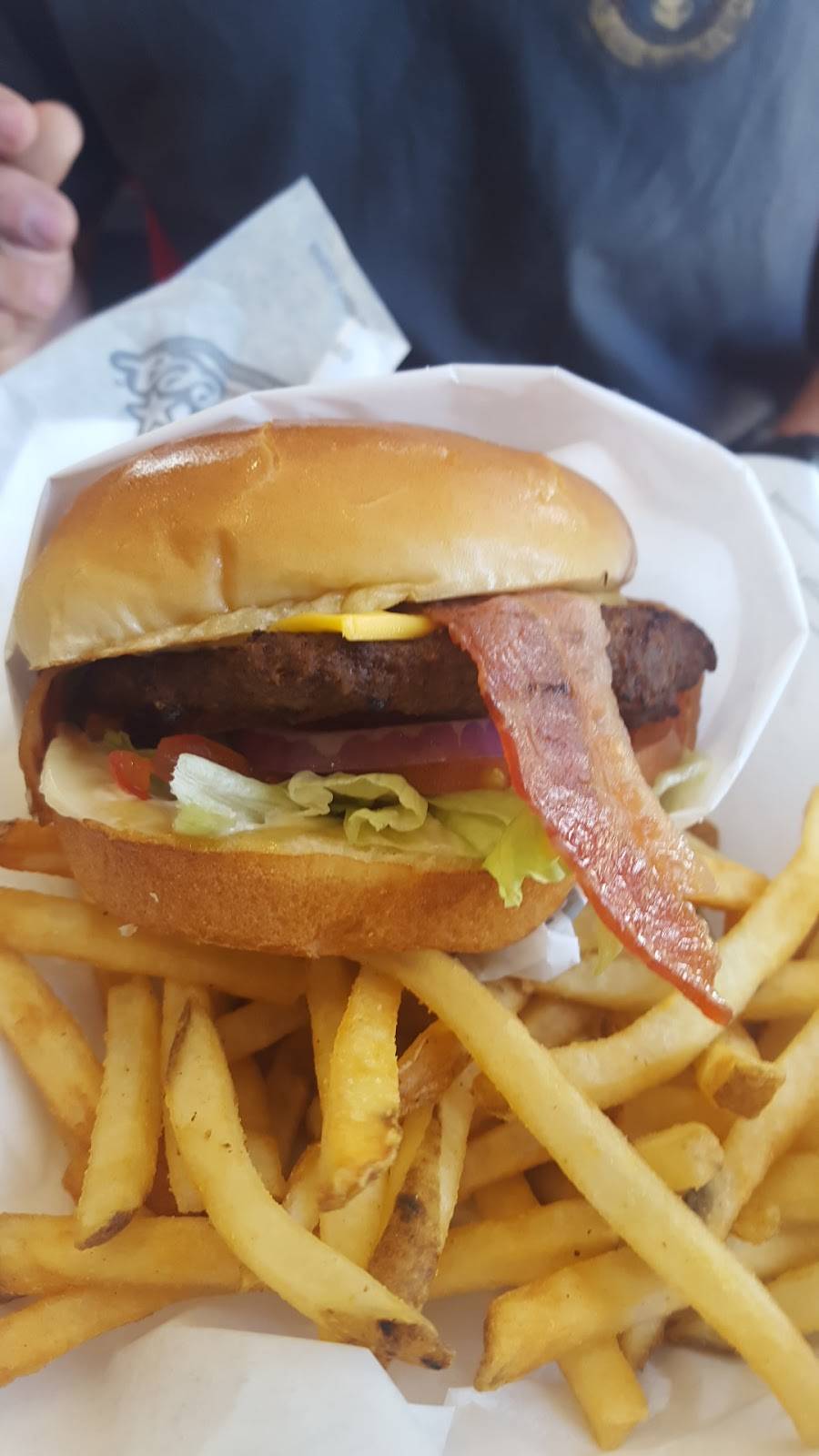 Hardees | restaurant | 4368 US-130, Willingboro, NJ 08046, USA | 6095264855 OR +1 609-526-4855