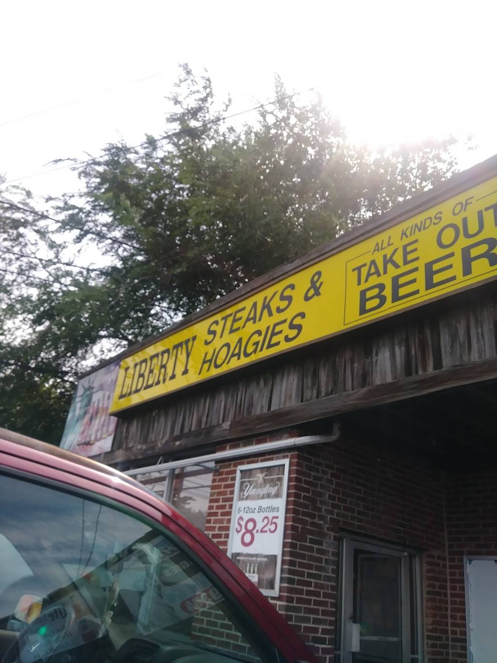 Liberty Steaks & Hoagies | restaurant | 1937 MacDade Boulevard, Woodlyn, PA 19094, USA | 6108729304 OR +1 610-872-9304