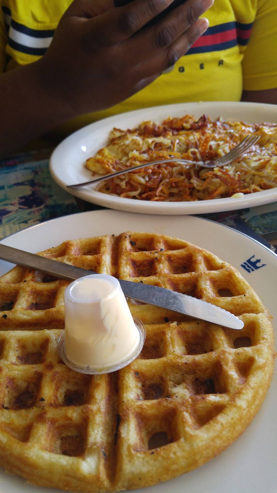 Howards Restaurant | restaurant | 336 E Main St, Moncks Corner, SC 29461, USA | 8437618565 OR +1 843-761-8565