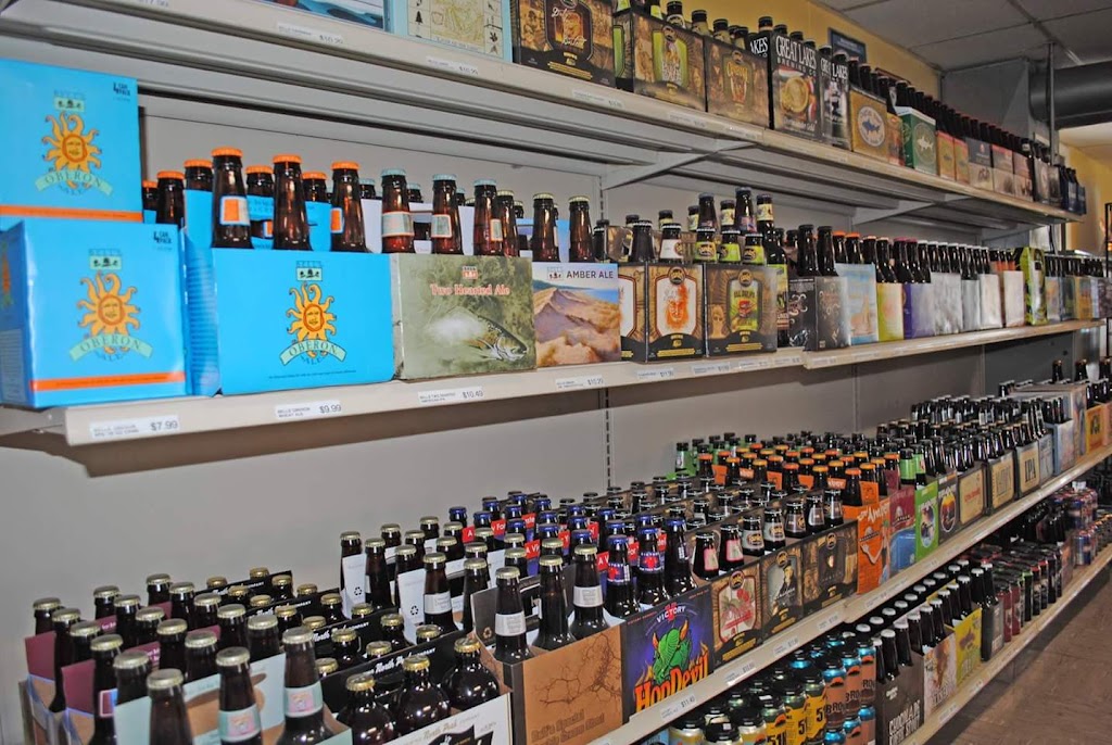 Lakeshore Convenience | meal takeaway | 155 Blue Star Hwy, Douglas, MI 49406, USA | 2698571235 OR +1 269-857-1235