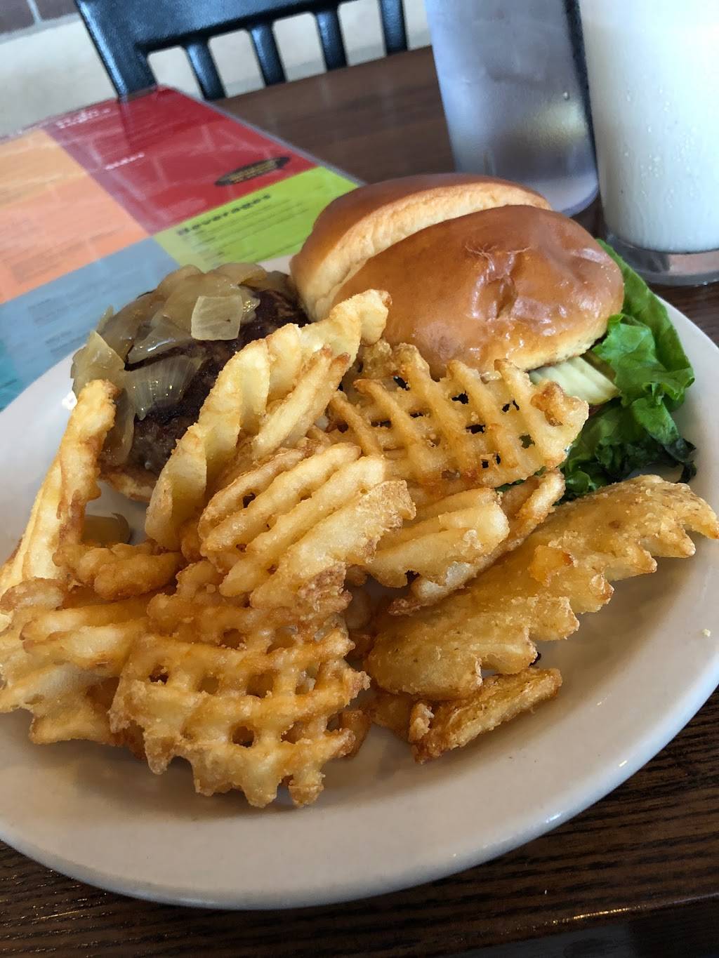 Talk of the Town Grill & Bar | restaurant | 5201 W 135th St, Leawood, KS 66224, USA | 9138517444 OR +1 913-851-7444