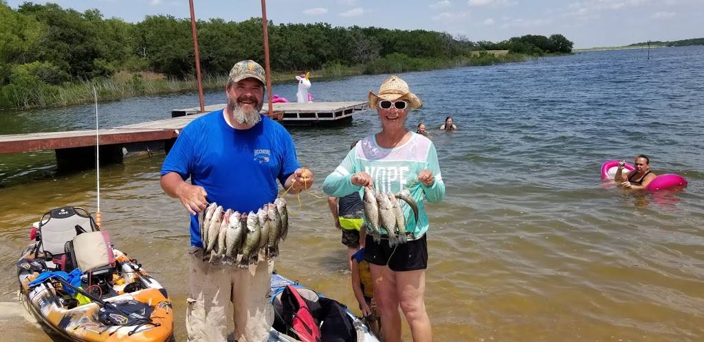 Flying D Lakeside Store & RV Park | restaurant | 7608 FM1125, Bowie, TX 76230, USA | 9408723581 OR +1 940-872-3581