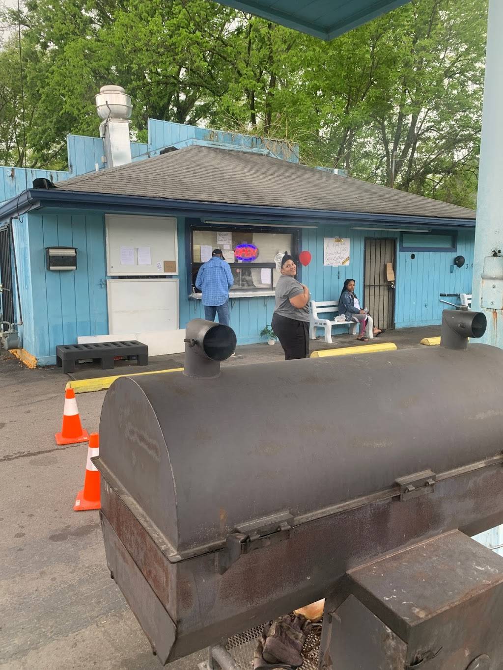 Funkie Foot Hot Chicken & Fish | restaurant | 3405 Clarksville Pike, Nashville, TN 37218, USA | 6152381512 OR +1 615-238-1512