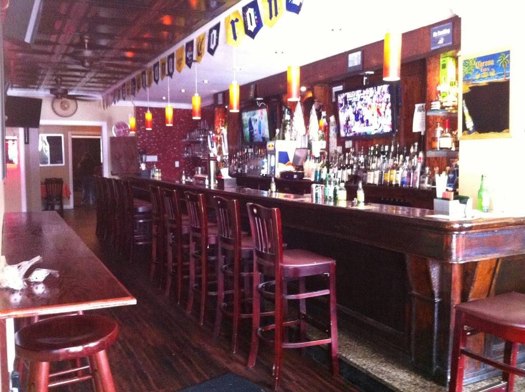 Legendary Bar & Grill | restaurant | 3513 E Tremont Ave, Bronx, NY 10465, USA | 7188220100 OR +1 718-822-0100