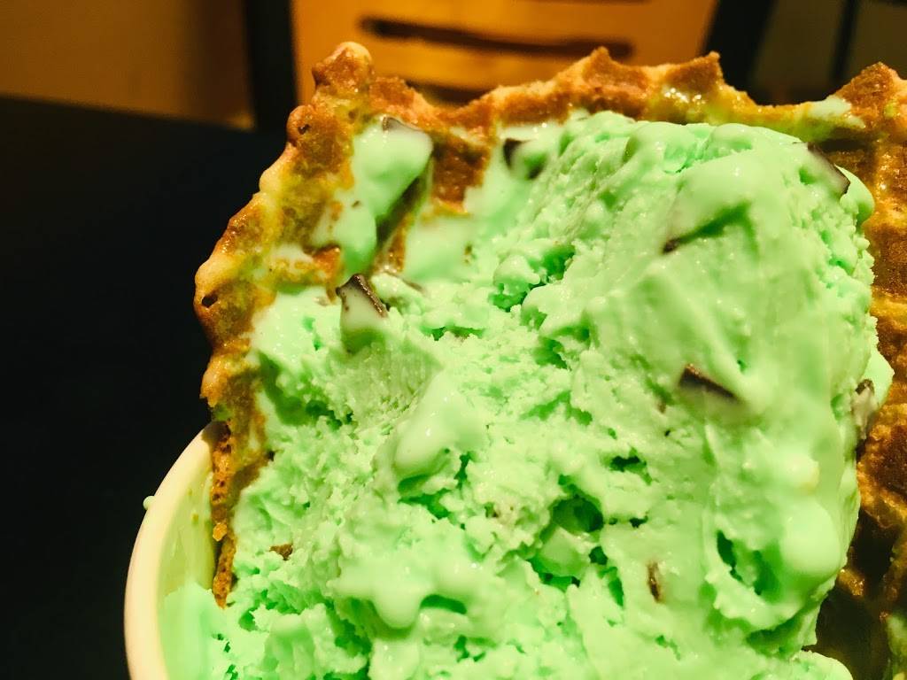 Sub Zero Nitrogen Ice Cream | restaurant | 1002 Logan Blvd #116, Altoona, PA 16602, USA | 8142012524 OR +1 814-201-2524