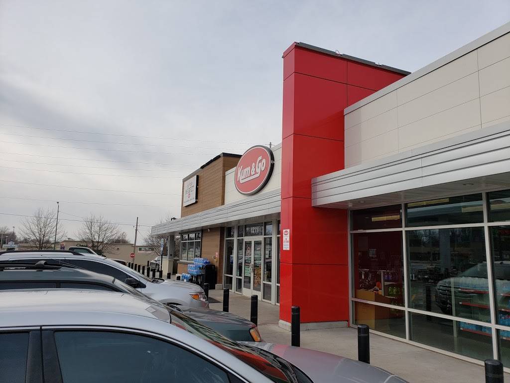 Kum & Go | meal takeaway | 1211 W Sunshine St, Springfield, MO 65807, USA | 4178694861 OR +1 417-869-4861