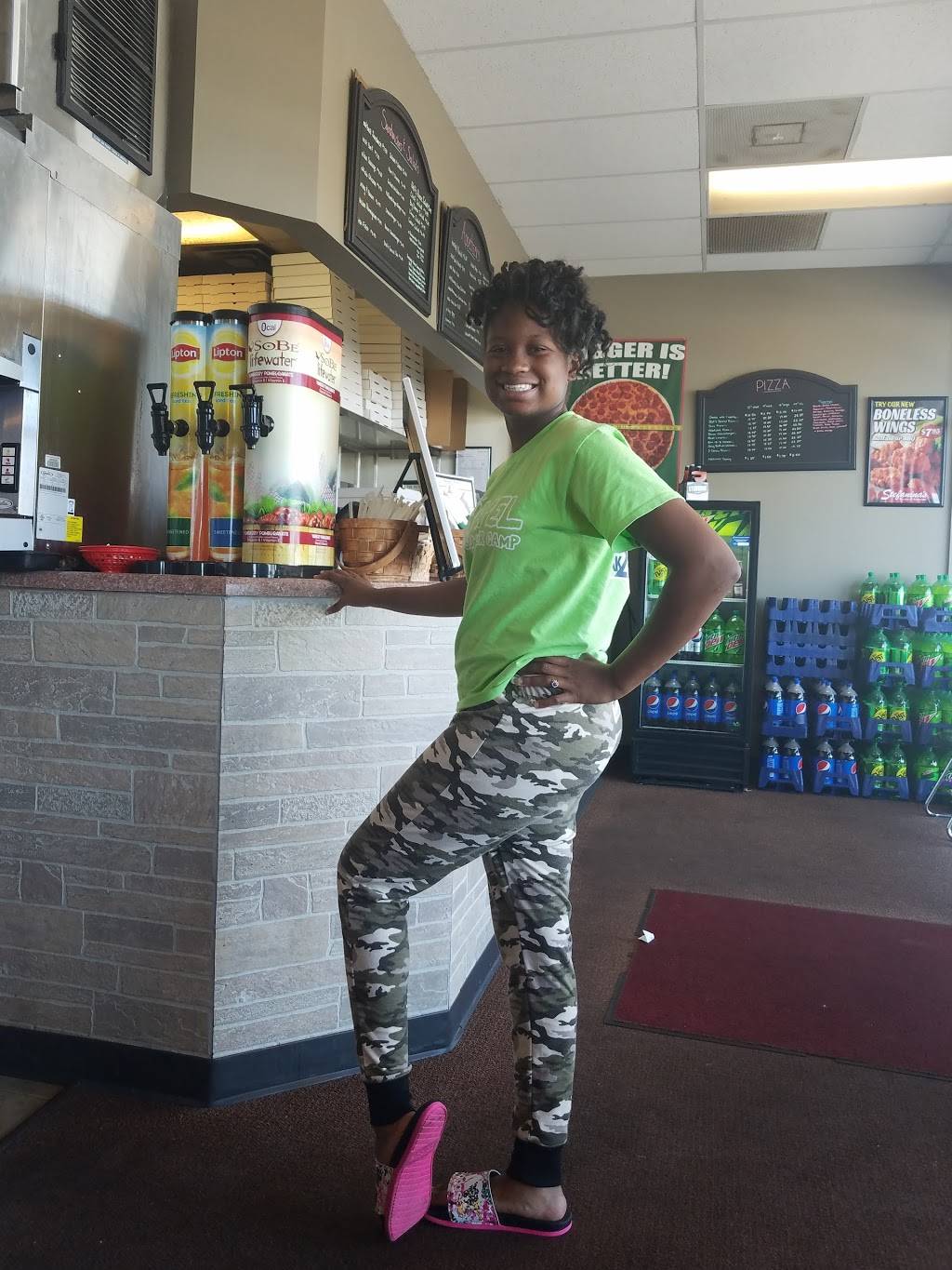 Stefaninas Elm | restaurant | 3831 Elm St, St Charles, MO 63301, USA | 6367237800 OR +1 636-723-7800