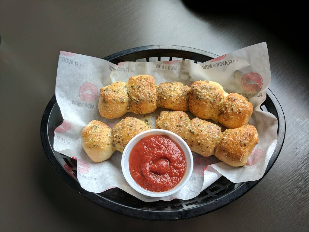 Pizza Hut | meal takeaway | 1209 W Ehringhaus St, Elizabeth City, NC 27909, USA | 2523383964 OR +1 252-338-3964