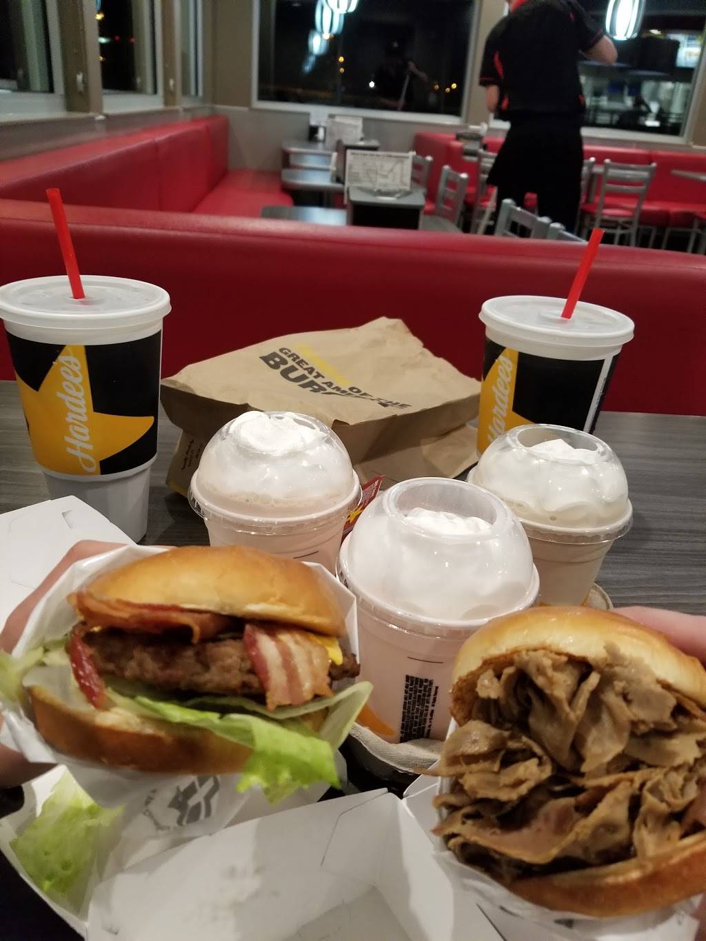 Hardees | restaurant | 19001 Business 13 #13, Branson West, MO 65737, USA | 4172728854 OR +1 417-272-8854