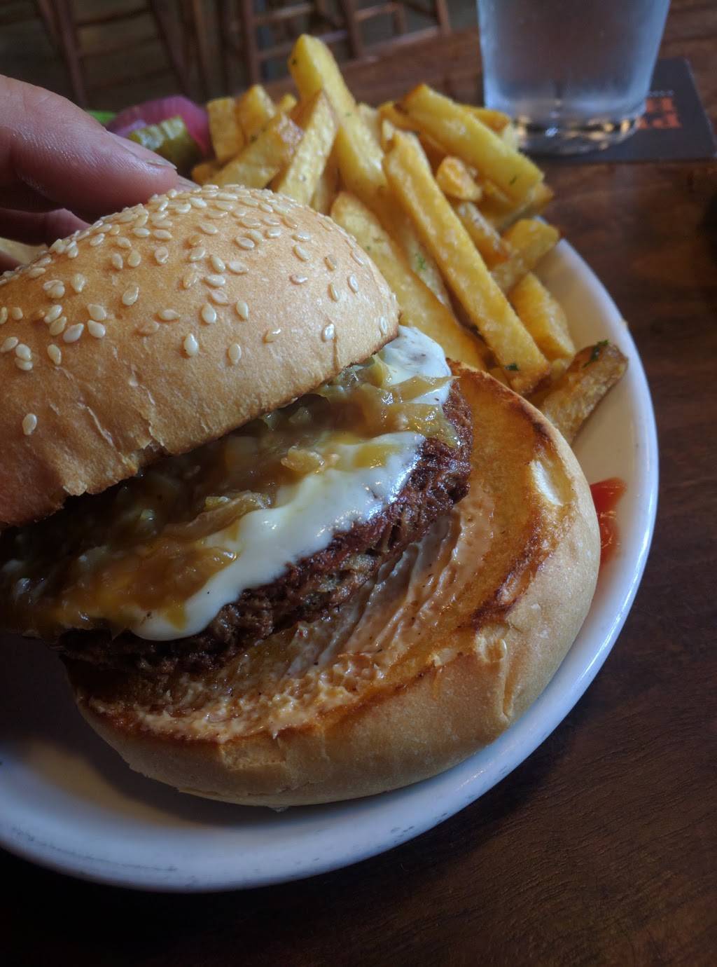 Public House | restaurant | 24 Willie Mays Plaza, San Francisco, CA 94107, USA | 4156440240 OR +1 415-644-0240