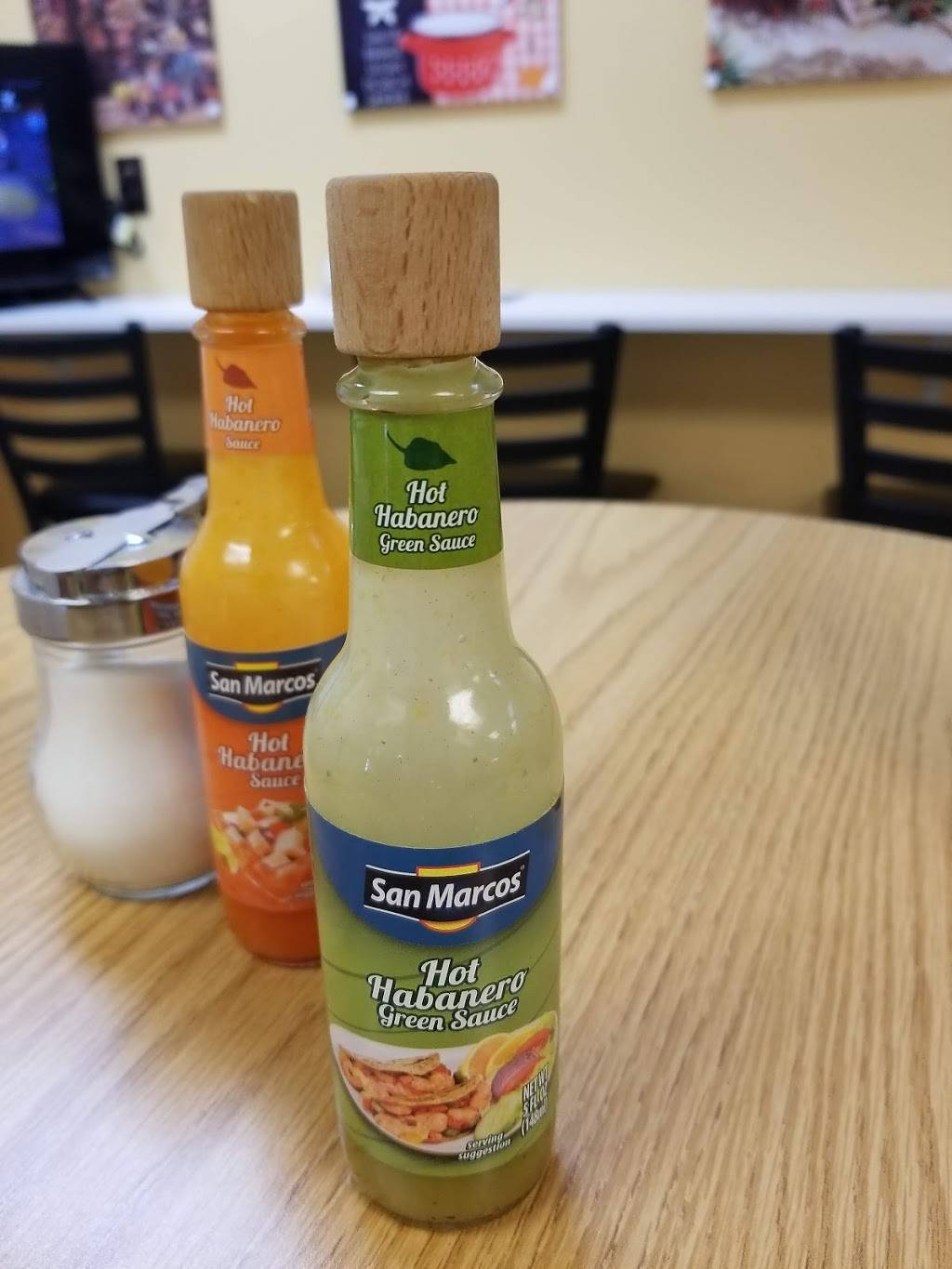 Bohio Tipico Restaurante Express | restaurant | 127, Charlotte, NC 28213, USA | 9802990246 OR +1 980-299-0246