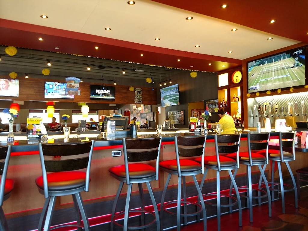 Applebees Grill + Bar | restaurant | 11860 N, US-31, Edinburgh, IN 46124, USA | 8125262376 OR +1 812-526-2376