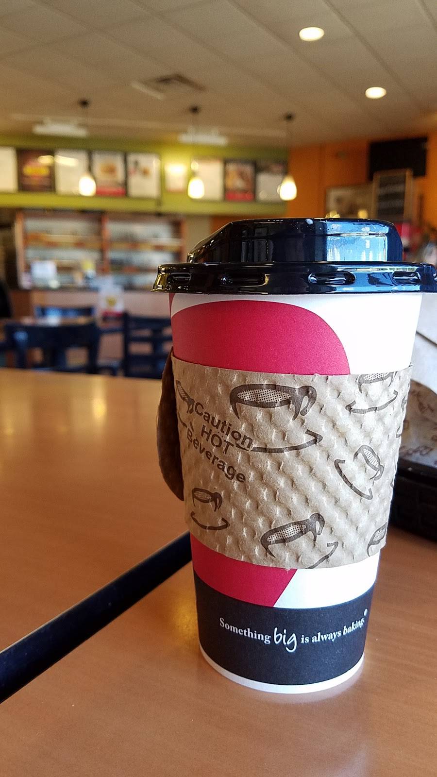 Big Apple Bagels | bakery | 2058 Lake Michigan Dr NW, Grand Rapids, MI 49504, USA | 6167352390 OR +1 616-735-2390