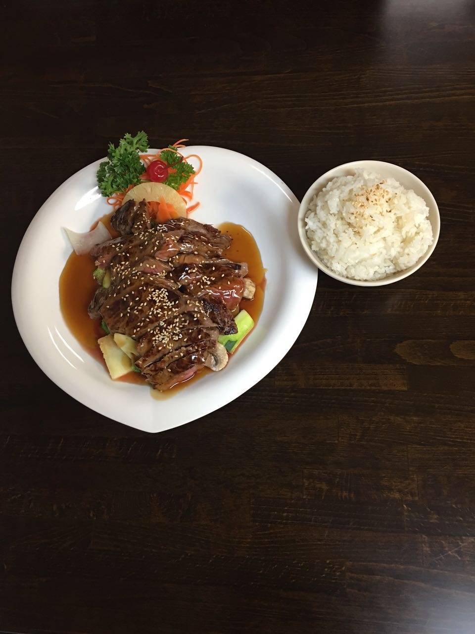 Hibachi Shokudo | restaurant | 1301 Vine St, Philadelphia, PA 19107, USA | 2159252008 OR +1 215-925-2008