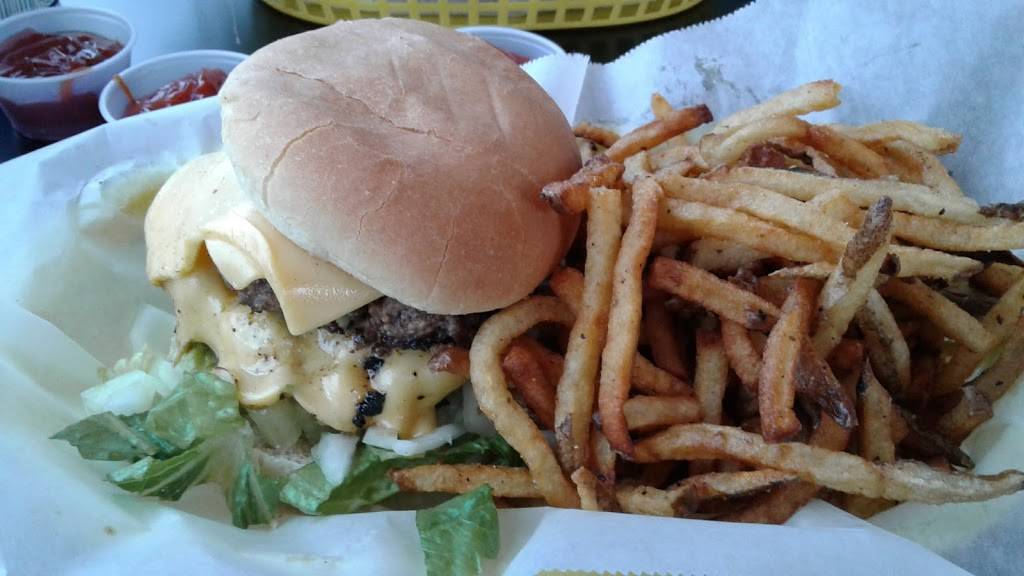 Wise Guys Burgers & More | restaurant | 118 E Main St, Orange, VA 22960, USA | 5406619794 OR +1 540-661-9794