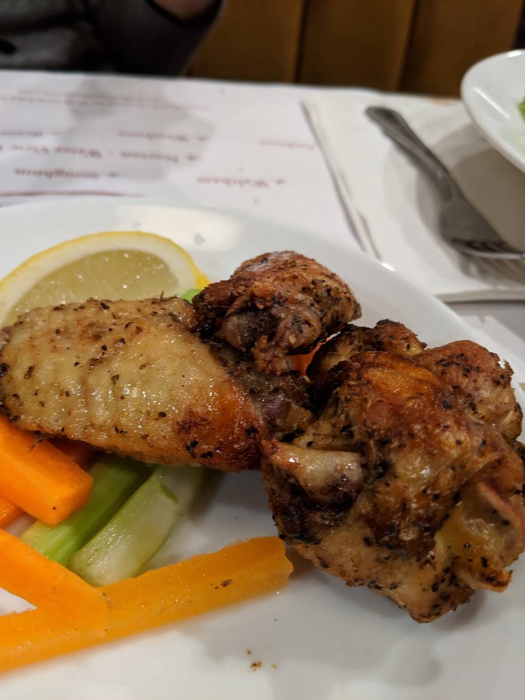 The Chateau Restaurant Norwood | restaurant | 404 Boston-Providence Turnpike, Norwood, MA 02062, USA | 7817625335 OR +1 781-762-5335