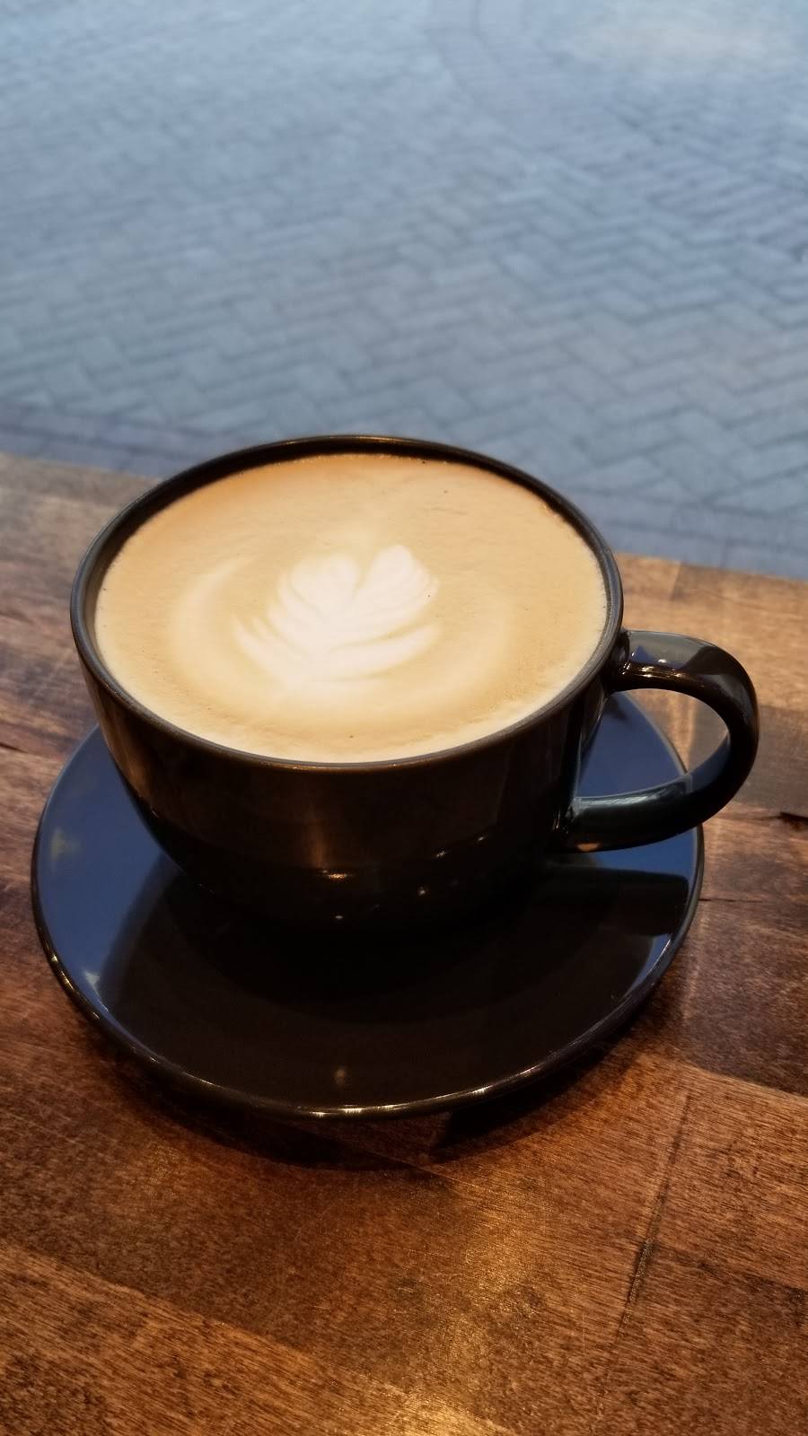 Sip 22 Coffee Lounge and Creperie | cafe | 4905 Old Orchard Shopping Center, Skokie, IL 60077, USA | 8474107560 OR +1 847-410-7560