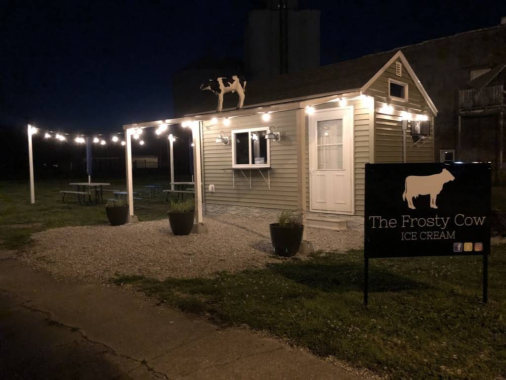 The Frosty Cow | restaurant | 100 W Washington St, Greenview, IL 62642, USA | 2174161501 OR +1 217-416-1501