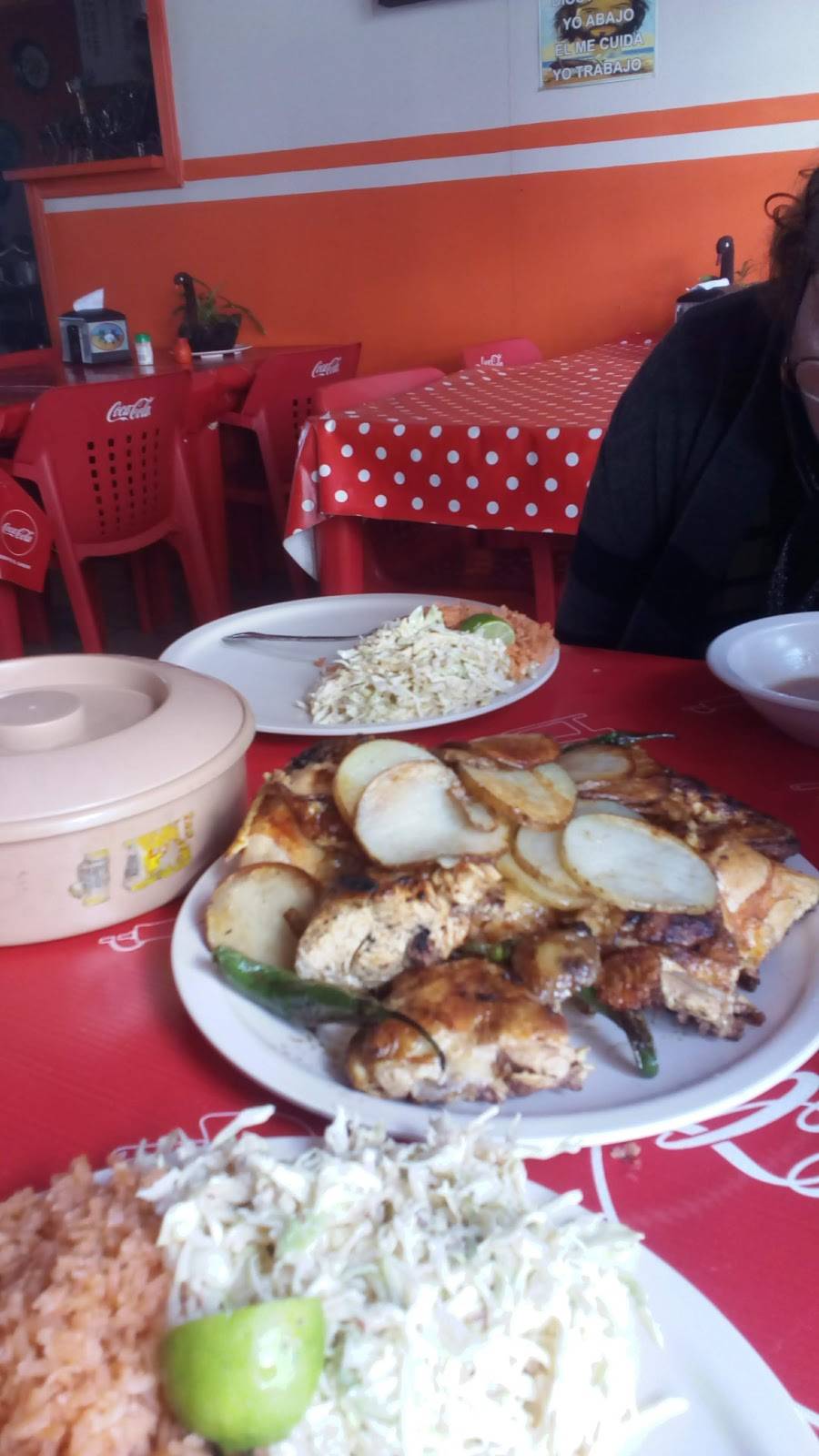 Pollos La Mescalera | restaurant | Manuel Pérez Yañez 2428, Amp Lucio Blanco, 22710 Rosarito, B.C., Mexico | 016616135390 OR +52 661 613 5390