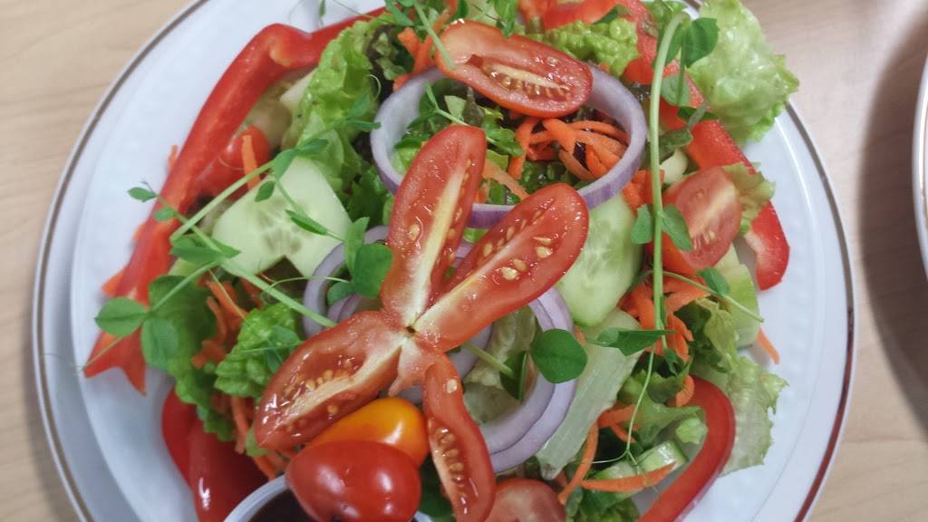 Noahs Inn | restaurant | 527 Mill St, Neustadt, ON N0G 2M0, Canada | 5197995383 OR +1 519-799-5383