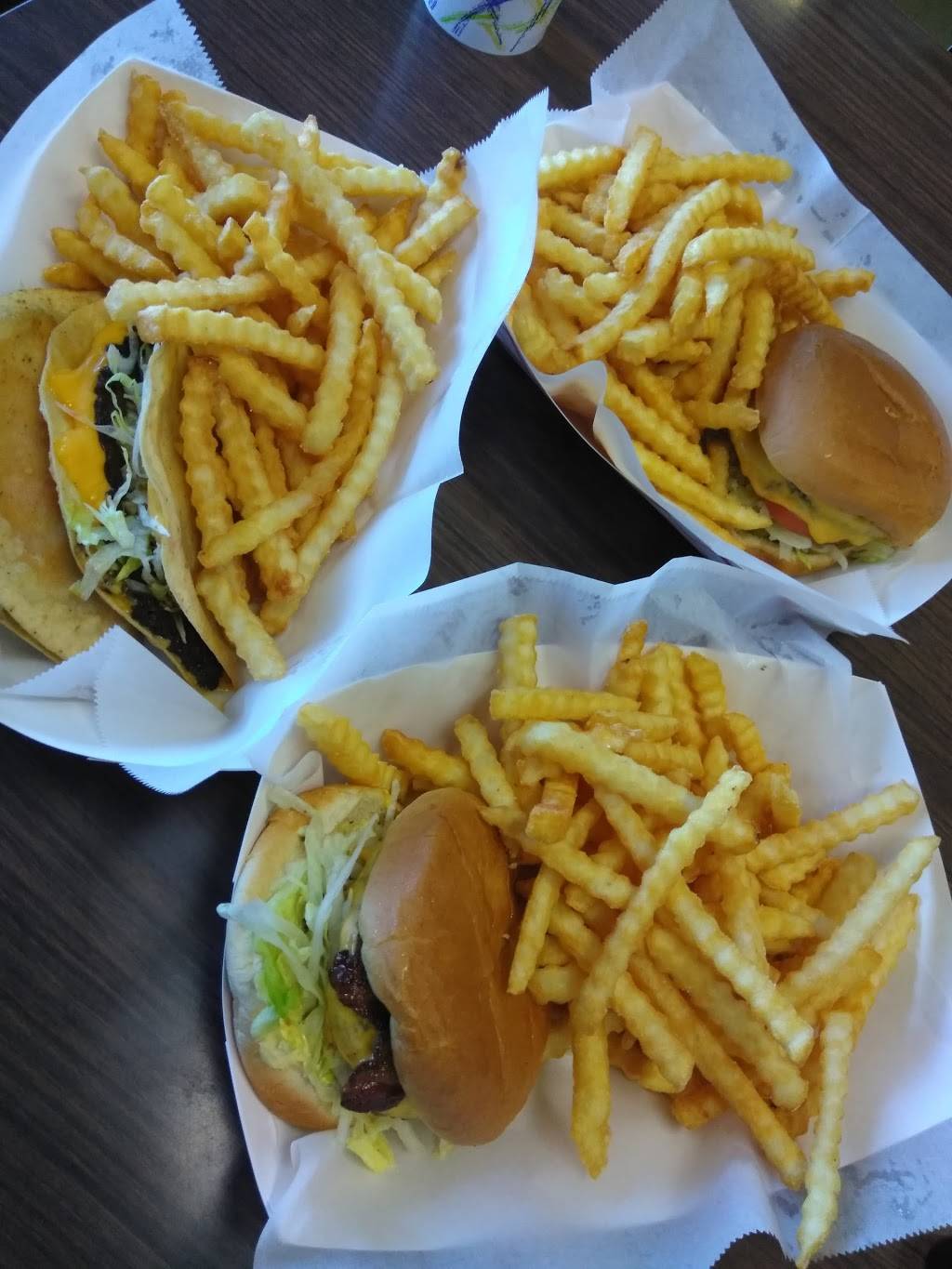 Countryside Drive In | restaurant | 9200 Jackson Rd, Sacramento, CA 95826, USA | 9163637743 OR +1 916-363-7743