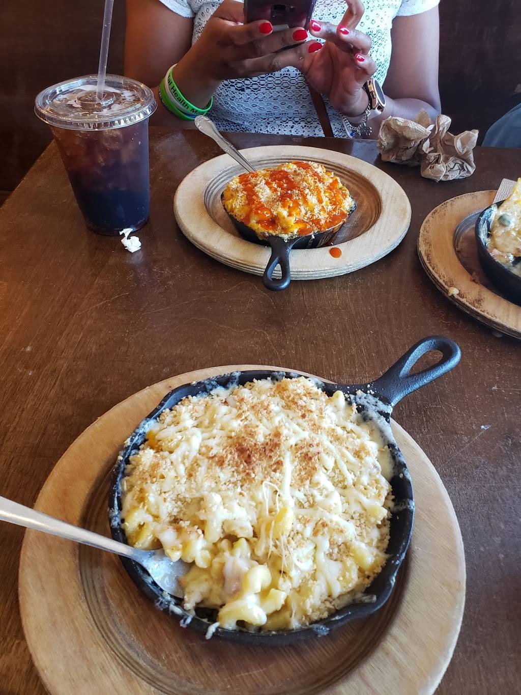 Jus Mac Montrose | restaurant | 106 Westheimer Rd, Houston, TX 77006, USA | 8322038340 OR +1 832-203-8340