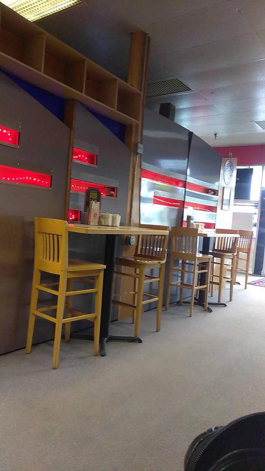 Jazzies Bar & Grill | restaurant | 1869 Pioneer Pkwy E, Springfield, OR 97477, USA | 5417478090 OR +1 541-747-8090